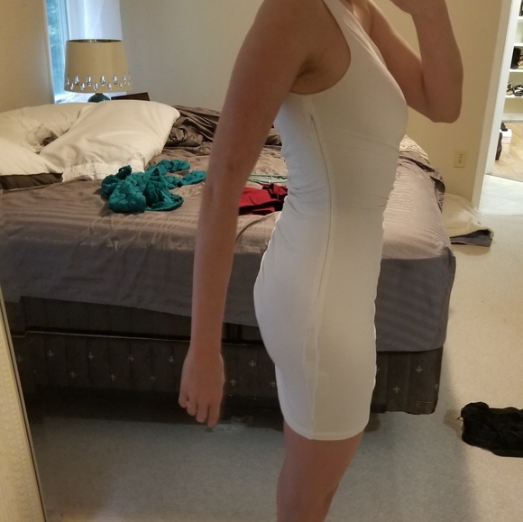 Dress - Picture 4 of 8